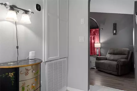 Entry Way - 4286 Bluewater Ave, Spring Hill, FL 34606 photo 2 of 4