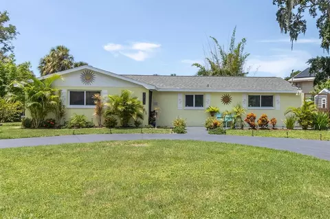 7213 Peninsular Dr, New Port Richey, FL 34652
