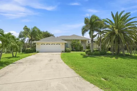 10535 Aztec Rd, Port Charlotte, FL 33981