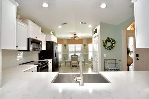 Kitchen - 1146 Dustan Pl, Trinity, FL 34655 photo 3 of 6