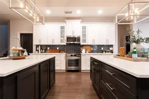 Kitchen - 7065 Branch Ct, Saint Cloud, FL 34771 photo 2 of 5