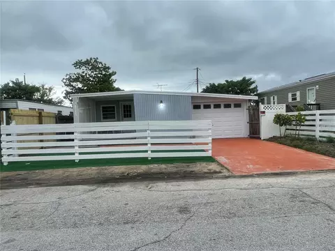 2135 Orange Dr, Holiday, FL 34691