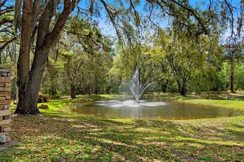 10307 Waters Edge Ct, Weeki Wachee, FL 34613