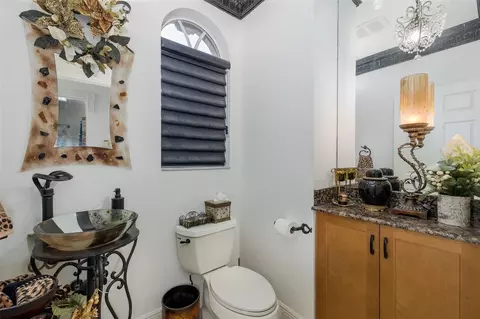 Bath - 10628 Pontofino Cir, Trinity, FL 34655 photo 1 of 8