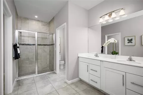 Bath - 2240 Labrador Loop, Winter Haven, FL 33884 photo 1 of 2