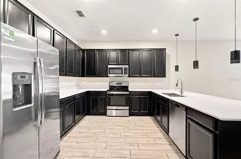 Kitchen - 139 Pershing St, Bartow, FL 33830 photo 3 of 6