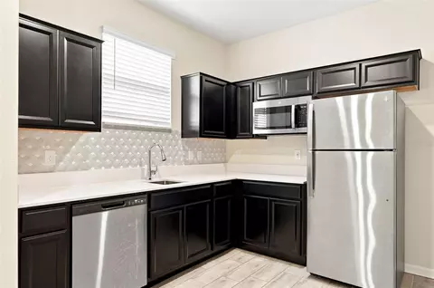 Kitchen - 139 Pershing St, Bartow, FL 33830 photo 6 of 6