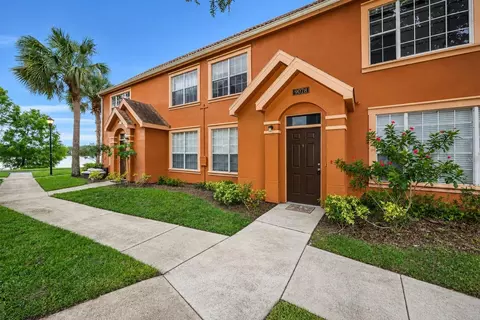 9078 Lake Chase Island Way #9078, Tampa, FL 33626