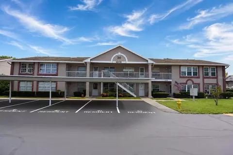 4908 Myrtle Oak Dr #12, New Port Richey, FL 34653