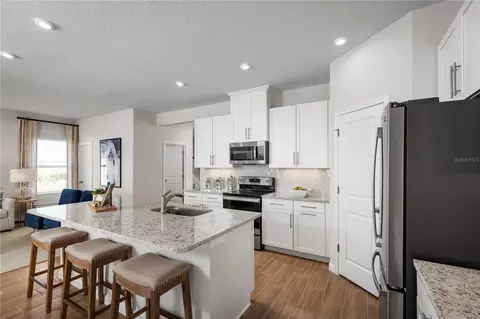 Kitchen - 2207 Great Egret Cir, Ocoee, FL 34761 photo 2 of 3
