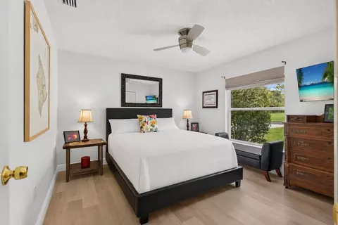 Bedroom - 4334 Dottie Ct, Spring Hill, FL 34607 photo 4 of 5