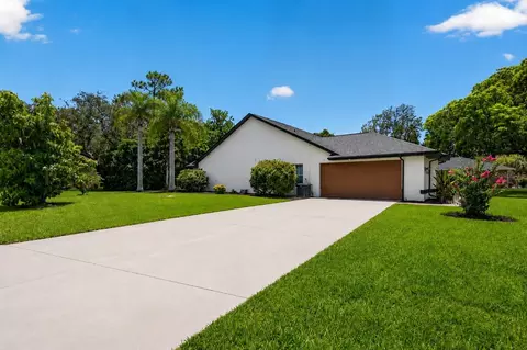 Exterior - 4334 Dottie Ct, Spring Hill, FL 34607 photo 18 of 19