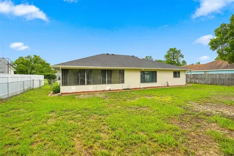 Exterior - 10308 Gifford Dr, Spring Hill, FL 34608 photo 8 of 9