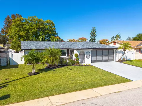 7239 Vienna Ln, Port Richey, FL 34668