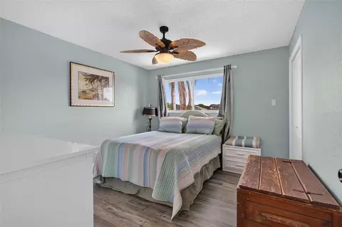Bedroom - 7611 Mako Dr, Hudson, FL 34667 photo 4 of 6