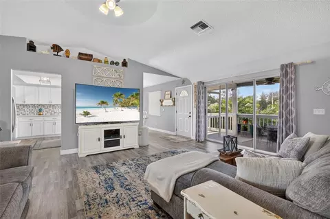 Living - 7611 Mako Dr, Hudson, FL 34667 photo 4 of 6