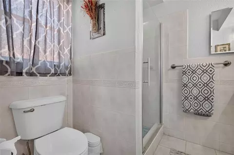 Bath - 7611 Mako Dr, Hudson, FL 34667 photo 2 of 5