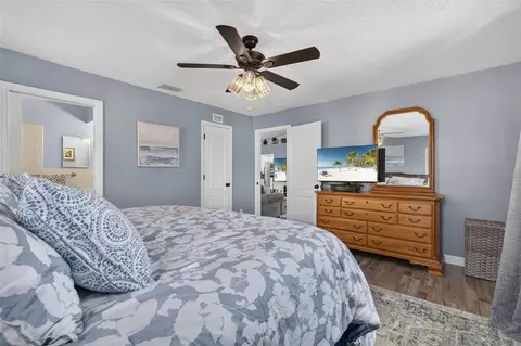 Bedroom - 7611 Mako Dr, Hudson, FL 34667 photo 3 of 6