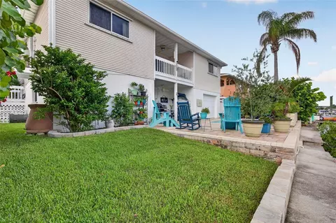 Exterior - 7611 Mako Dr, Hudson, FL 34667 photo 7 of 16