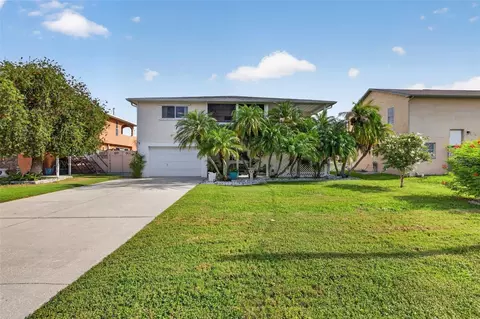 Exterior - 7611 Mako Dr, Hudson, FL 34667 photo 1 of 16