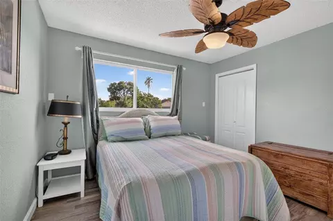 Bedroom - 7611 Mako Dr, Hudson, FL 34667 photo 5 of 6