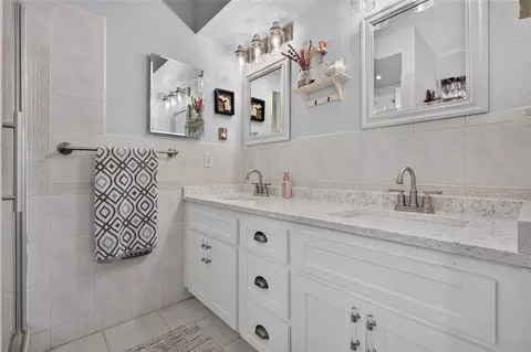 Bath - 7611 Mako Dr, Hudson, FL 34667 photo 1 of 5
