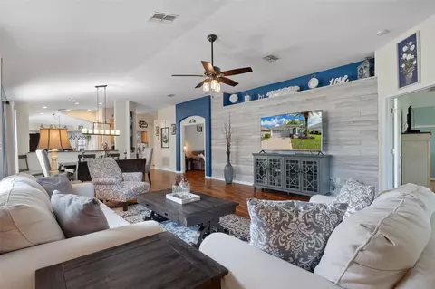 Living - 18735 Rolling Hills Loop, Hudson, FL 34667 photo 3 of 4
