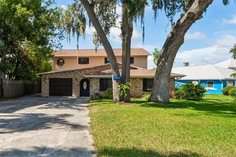 5531 Manatee Point Dr, New Port Richey, FL 34652