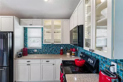 Kitchen - 3294 Minnow Creek Dr, Hernando Beach, FL 34607 photo 5 of 7