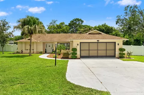 Exterior - 11201 Rainbow Woods Loop, Spring Hill, FL 34609 photo 12 of 18