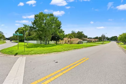 View/Area - 11201 Rainbow Woods Loop, Spring Hill, FL 34609 photo 2 of 6