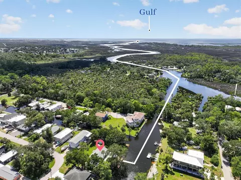 View/Area - 6086 Island Dr, Weeki Wachee, FL 34607 photo 5 of 13