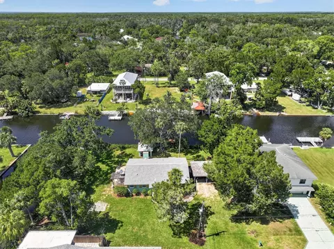 View/Area - 6086 Island Dr, Weeki Wachee, FL 34607 photo 12 of 13