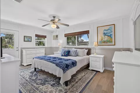 Bedroom - 6086 Island Dr, Weeki Wachee, FL 34607 photo 1 of 5