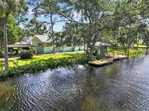 View/Area - 6086 Island Dr, Weeki Wachee, FL 34607 photo 8 of 13