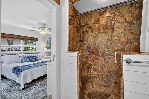 Bath - 6086 Island Dr, Weeki Wachee, FL 34607 photo 2 of 4