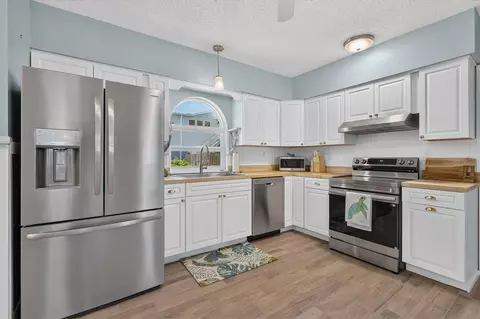 Kitchen - 6086 Island Dr, Weeki Wachee, FL 34607 photo 2 of 7