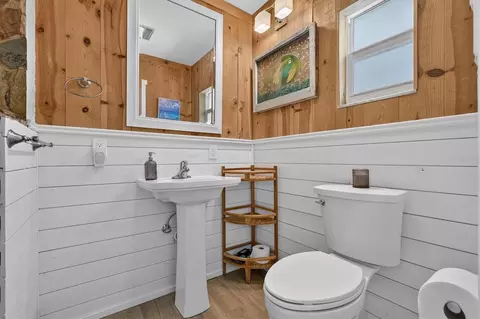Bath - 6086 Island Dr, Weeki Wachee, FL 34607 photo 1 of 4