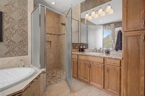 Bath - 1016 Ketzal Dr, Trinity, FL 34655 photo 2 of 5