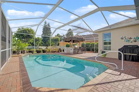 Exterior - 1016 Ketzal Dr, Trinity, FL 34655 photo 5 of 9