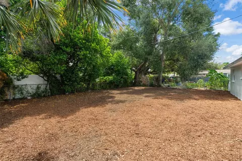 Exterior - 2187 Dixie Garden Loop, Holiday, FL 34690 photo 5 of 6
