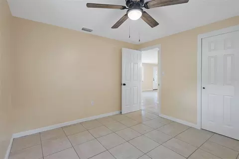 Bedroom - 2187 Dixie Garden Loop, Holiday, FL 34690 photo 6 of 8