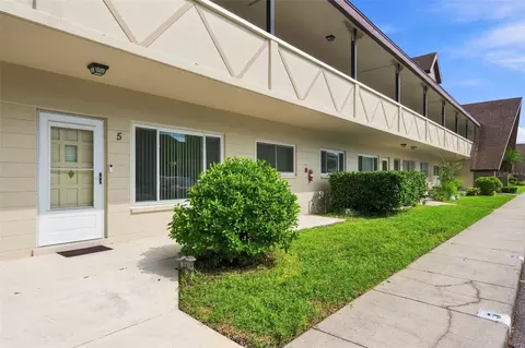 2295 Belgian Ln #5, Clearwater, FL 33763