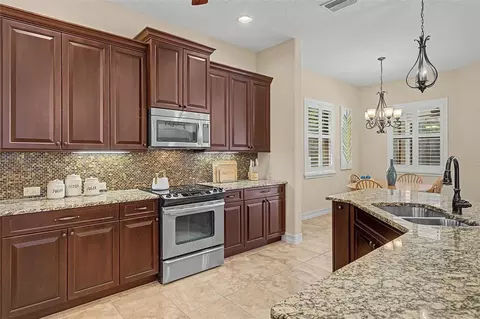 Kitchen - 1045 Maza Pl, Trinity, FL 34655 photo 4 of 4