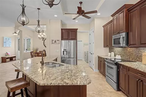 Kitchen - 1045 Maza Pl, Trinity, FL 34655 photo 2 of 4