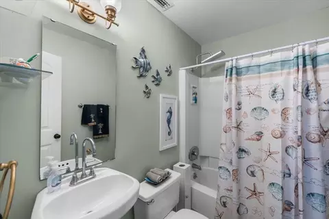 Bath - 3200 Gulf Winds Cir, Hernando Beach, FL 34607 photo 2 of 2