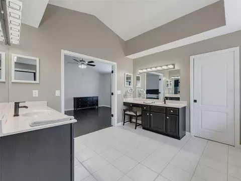 Bath - 1900 Cardamon Dr, Trinity, FL 34655 photo 6 of 9