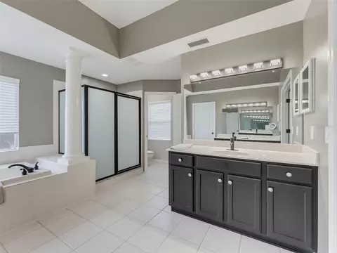 Bath - 1900 Cardamon Dr, Trinity, FL 34655 photo 4 of 9
