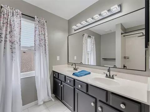Bath - 1900 Cardamon Dr, Trinity, FL 34655 photo 7 of 9