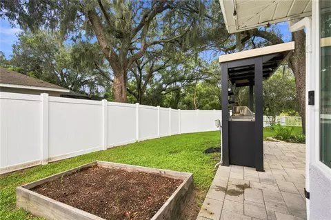 Exterior - 8345 Apple Orchard Rd, Spring Hill, FL 34608 photo 6 of 10